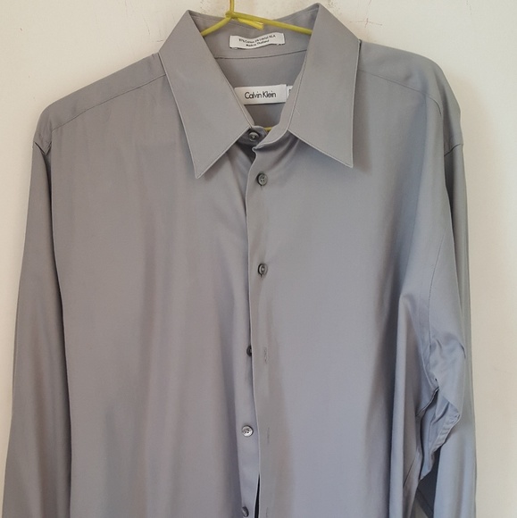 Calvin Klein Other - Men's collared dress shirt